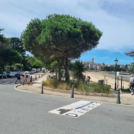 Le Mistral Du Centre Ville ,Chaleureux A 2 Min De La Plage Dinard Exterior photo
